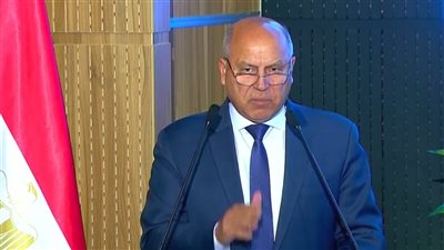 كامل الوزير: تخصيص أراضٍ صناعية بنظام الأمر المباشر لـ 4 شركات كبرى 