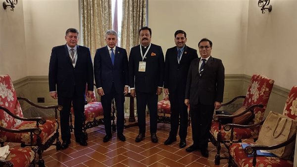 وزير السياحة والآثار