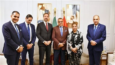 محافظ جنوب سيناء يلتقي القنصل الإيطالي في مصر لبحث سبل زيادة السائحين الإيطاليين بشرم الشيخ