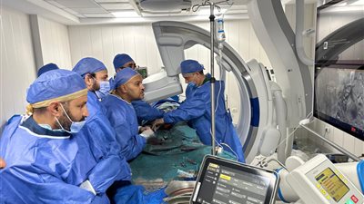 الرعاية الصحية تعلن نجاح أول عملية لعلاج تمدد الشريان الأورطي لمسنة باستخدام تقنية EVAR