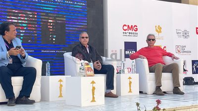 محمود حميدة: أنا ضد تفاخرنا بـ7 آلاف سنة حضارة