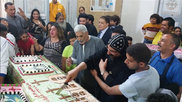 تورتة بطول 5 أمتار