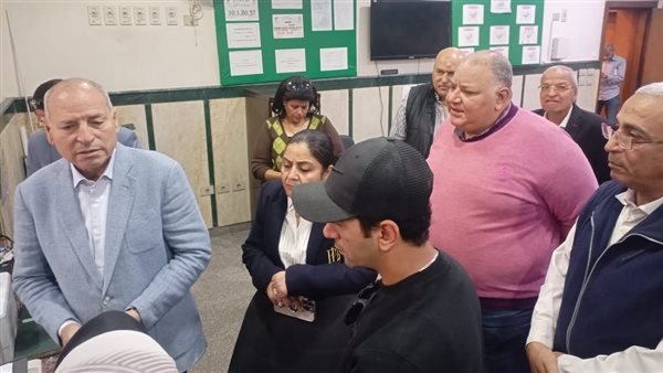 محافظ القاهرة خلال