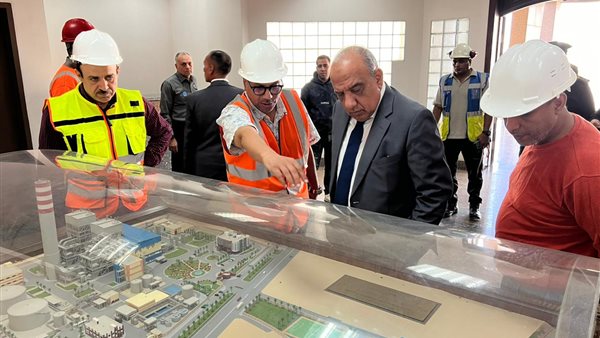 وزير الكهرباء