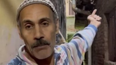 مصرع صغيرة وإصابة أخرى إثر انهيار شرفة عقار بالإسكندرية.. وشاهد عيان: كانوا ماشيين في الشارع| بث مباشر