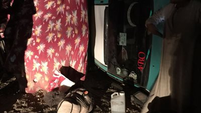 12 عاملًا بينهم أشقاء.. ننشر أسماء والحالة الصحية لمصابي انقلاب ربع نقل في قنا