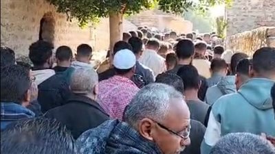 ذهب للعلم وعاد في الكفن.. الآلاف يشيعون جثمان طالب حادثة الجلالة بأسيوط