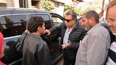 محافظ الدقهلية يكلف مديرة مدرسة ببحث حالة أسرة طالب ترك المدرسة من أجل العمل