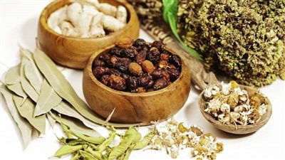 أقوى خلطة أعشاب لتقوية الأعصاب.. طريقة استخدام الكركم الصحيحة