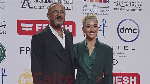 أشرف عبد الباقي وابنته