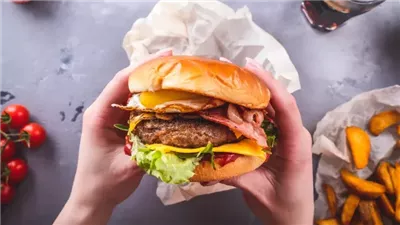 فوائد التوقف عن الأطعمة شديدة المعالجة للصحة العامة