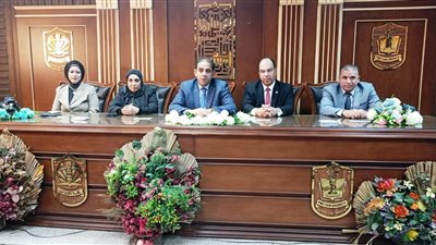 رئيس جامعة بورسعيد يشارك في ندوة لـ توعية الطلاب بخطورة المشكلة السكانية| صور 