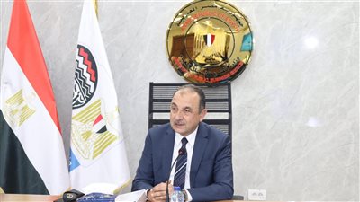 وزير قطاع الأعمال: خطة تطوير شاملة لتحديث آلات ومعدات المصانع القائمة