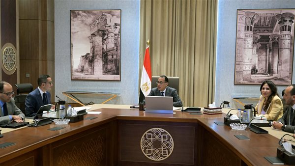 رئيس الوزراء ووزير