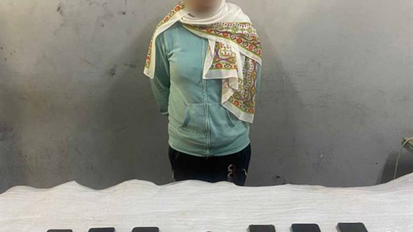  المتهمة بسرقة هواتف