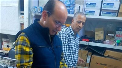 رئيس صحة القاهرة يتفقد مجمع مناطق طبية.. ويشدد على الانضباط الإداري