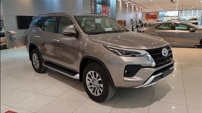 سعر تويوتا فورتشنر في سوق السيارات المستعملة