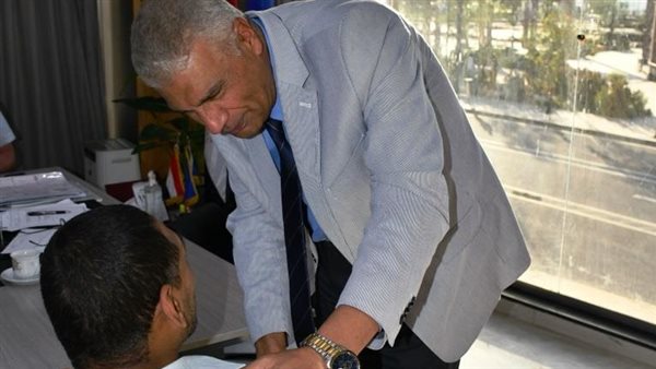 محافظ أسوان