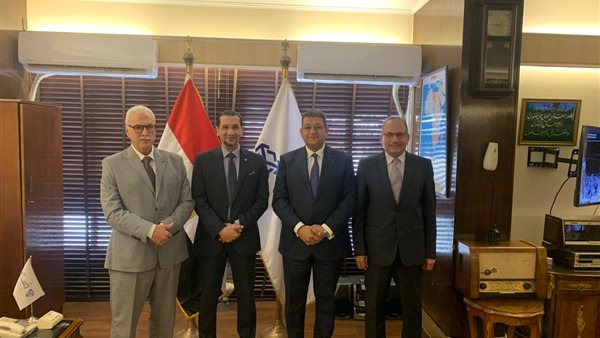 جانب من توقيع البروتوكول