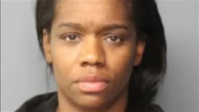 بسبب خطأ في الطلب| سيدة تطعن عامل دليفري بمساعدة زوجها 