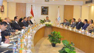 وزير التموين يشدد على أهمية تعزيز قدرات التصنيع المحلي من زيوت الطعام