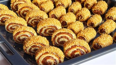 جربيها ومش هتخسري.. طريقة عمل منين بالعجوة بوصفة غير مكلفة