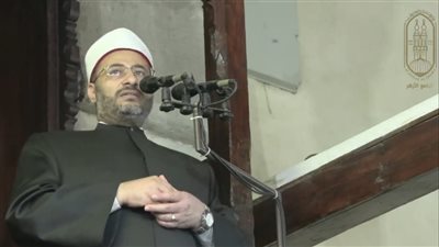 خطيب الجامع الأزهر: سماسرة المجون والانحرافات يسعون لمكاسبهم الشخصية على حساب أشلاء المجتمعات