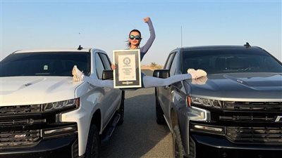 لاعبة الجمباز السورية يارا خضير تدخل موسوعة جينيس بوضعية السبليت على مركبات دفع رباعي