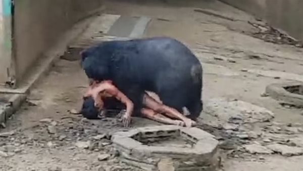 رجل يتعرض لإصابات