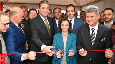 محافظا البحيرة ودمياط يفتتحان معرض أوكازيون للأثاث والديكور بنادي ألعاب دمنهور