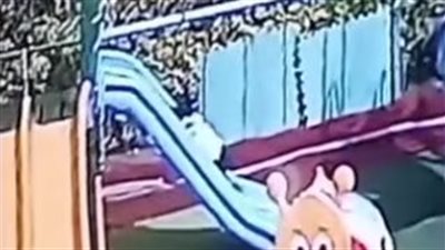 أم تستغيث من إهمال حضانة أطفال بحلوان: ابني كان بيموت واتعلق من رقبته.. ومش هنسامح في حقه 