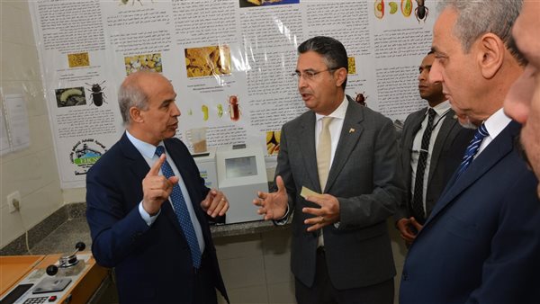 وزير التموين ومحافظ