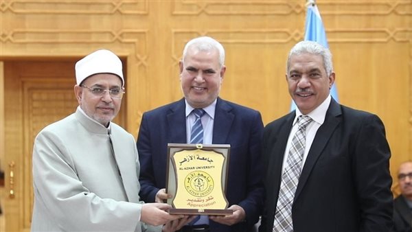 جانب من التكريم