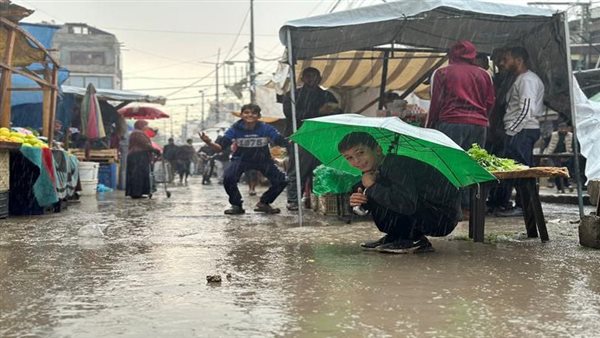 تساقط الأمطار على