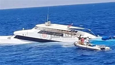 إنقاذ 3 أشخاص وانتشال 4 جثامين في حادث غرق لنش بمرسى علم | بث مباشر