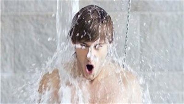 فوائد الاستحمام بالماء