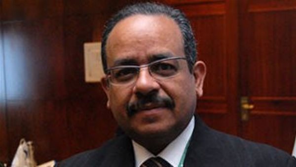  الدكتور أحمد عثمان