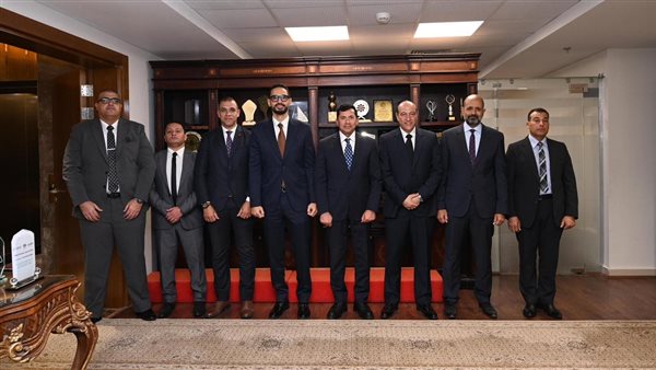 وزير الرياضة مع مجلس