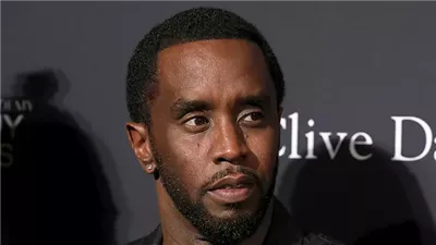 بتهمة الإتجار بالبشر والاعتداء الجنسي.. بدء اختيار هيئة المحلفين في محاكمة ديدي نجم الراب الأمريكي 