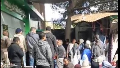 استمرار زحام المواطنين أمام مكاتب البريد لشراء كراسات شروط شقق الإسكان| بث مباشر 