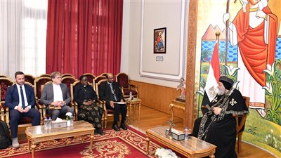 البابا تواضروس للأمين العام لمجلس الكنائس العالمي: نشارك بالعمل الوطني والمجتمعي ولا نتدخل بالسياسة