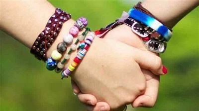 أجمل أقوال عن الصداقة الحقيقية.. عبارات جميلة وكلمات مترجمة عن الصديق لشكسبير