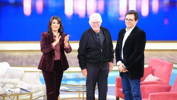 وزير الثقافة وحسين