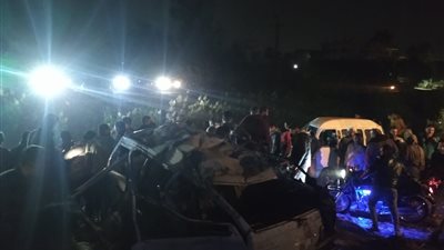 الصور الأولى لموقع حادث انقلاب سيارة ميكروباص في رشاح بالقليوبية