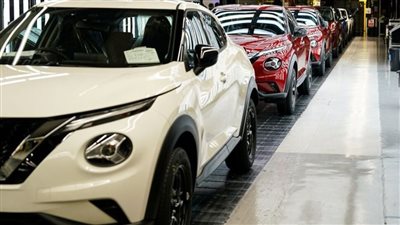 نيسان تدرس إغلاق مصانعها في اليابان وبعض الدول