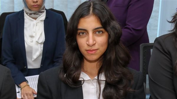 الطالبة وسام خالد