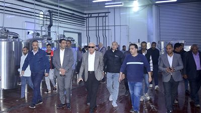 محافظ الأقصر يتفقد المنطقة الصناعية بالبغدادي ويوجه ببدء توصيل أعمال الكهرباء للمرحلة الثالثة