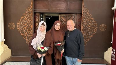حليمة وبلال.. قصة اعتناق زوجين ألمانيين الإسلام بمساعدة مصرية: يكفلان فتاة ويشاركان في إطعام المساكين