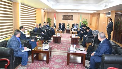 محافظ الفيوم يبحث مع وفد مقاطعة خينان الصينية سبل التعاون المشترك في الإنتاج والتصنيع الزراعي