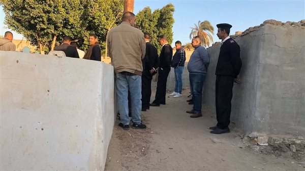 لحظة استخراج الجثمان